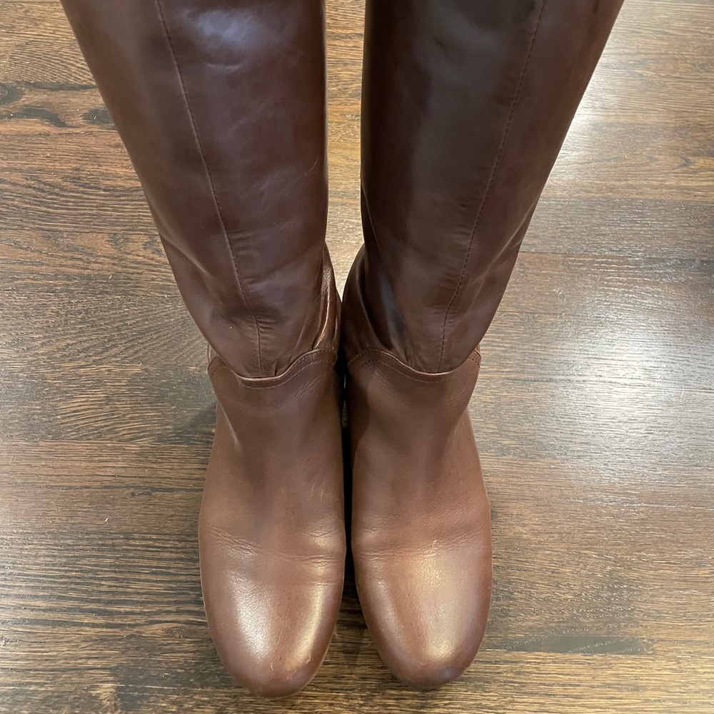 Warm lined leather boot